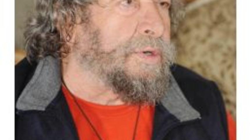 Fikret Otyam Yoğun Bakımda