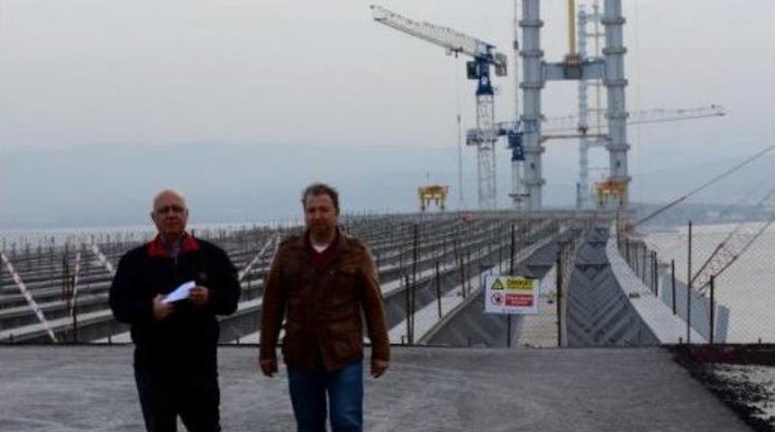 K&ouml;rfez K&ouml;pr&uuml;s&uuml;'nde Klavuz Kablolar &Ccedil;ekilmeye Başlandı