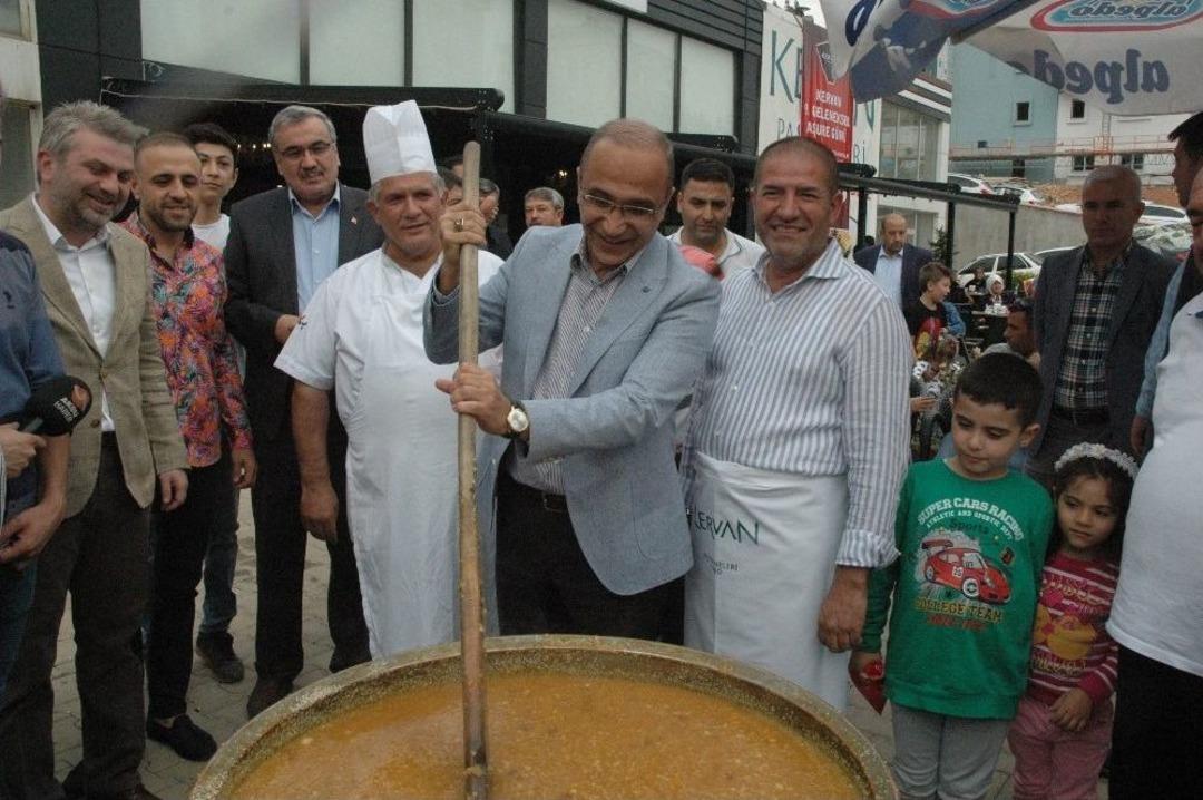 Alpedo-kervan&rsquo;dan 3 Bin Kişiye Aşure İkramı