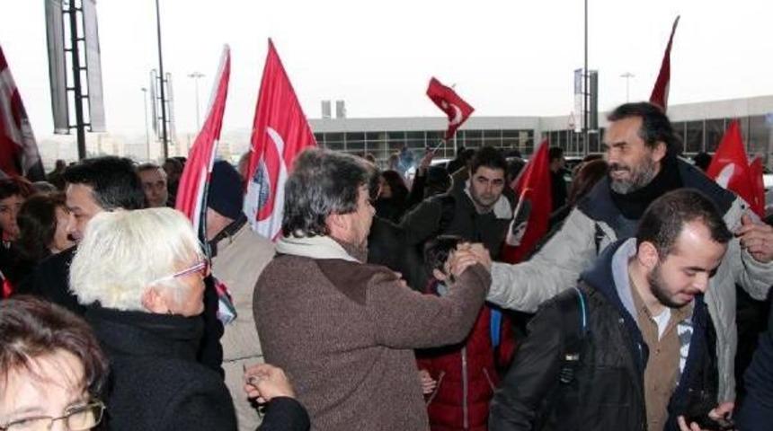 Doğu Perin&ccedil;ek Aihm'deki Dava I&ccedil;in Strazburg'a Gitti