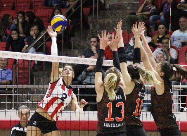 Voleybol Kadınlar 1. Ligi: Samsun Bşb Anakentspor: 2 - Karayolları: 3