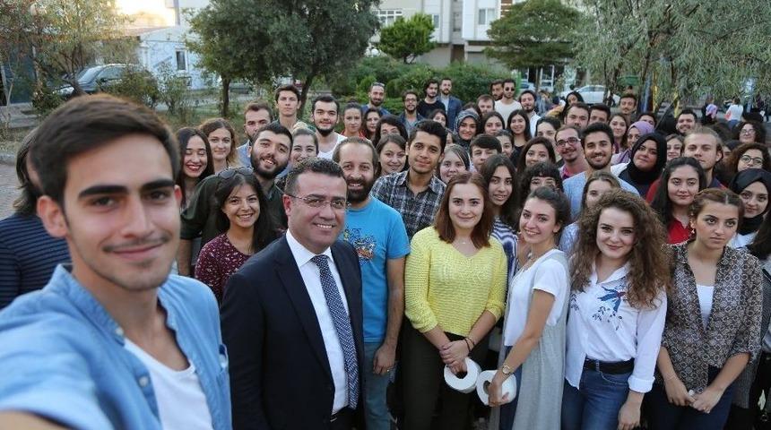 Başkan Taş&ccedil;ı Gen&ccedil;lerle Buluştu