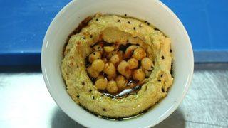 Humus nasıl servis edilir?