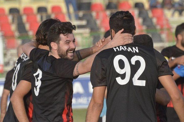 Siverek Belediyespor, Hankendispor’u 3-1 Yendi G4