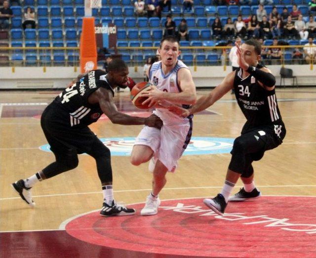 Tahincioğlu Basketbol Süper Ligi: Trabzonspor Mp: 71 - Beşiktaş S.j.: 82