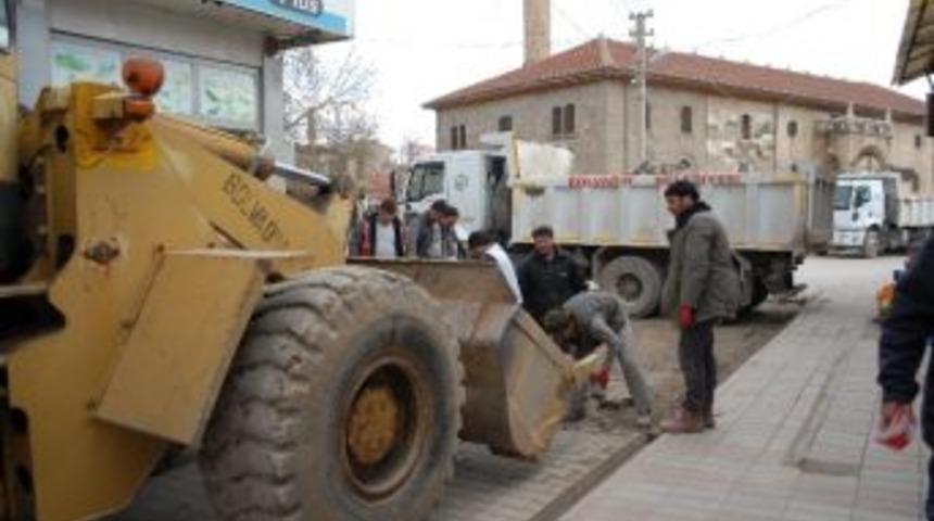 Bolvadin&rsquo;de Belediye Ptt Caddesine El Attı