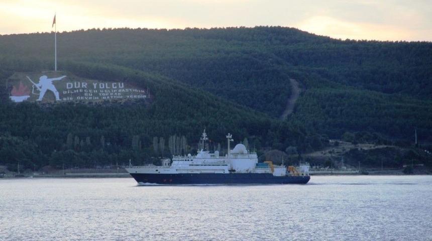 Rus Casus Gemisi &Ccedil;anakkale Boğazından Ge&ccedil;ti