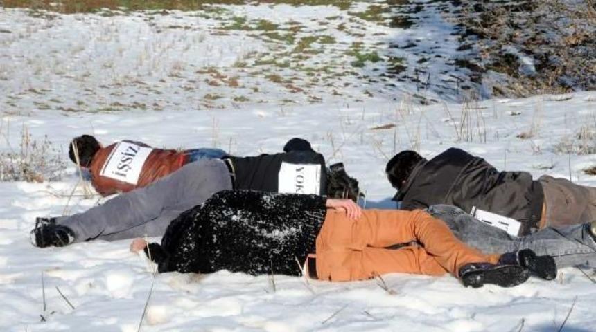 'yoksul', 'işsiz' Ve 'asgari' &Uuml;cretliyi U&ccedil;urumdan Yuvarladı