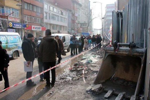 Belediye Meclis &Uuml;yesinin Firmasına Kaldırım Işgali Cezası 2