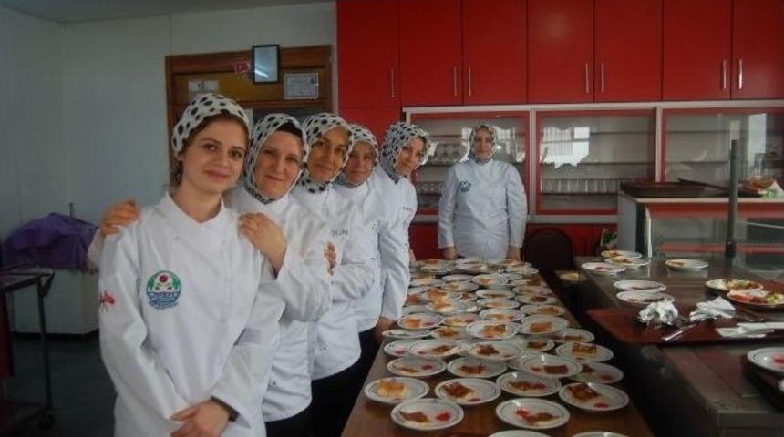 Lapseki&rsquo;de Aş&ccedil;ı Yardımcısı Kursu A&ccedil;ıldı