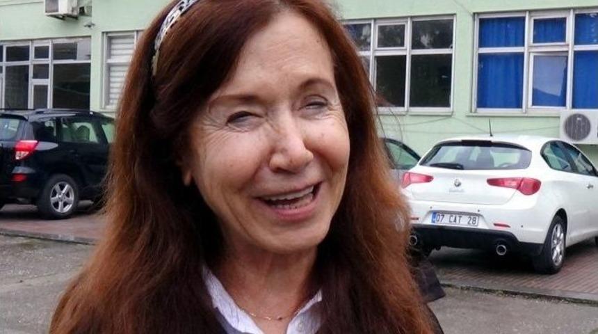 Yoğun Bakımda G&ouml;zlerini A&ccedil;an Fikret Otyam Zeytin İstedi