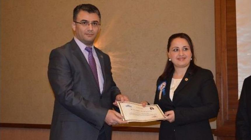 Başarılı Personele Belgeleri Verildi