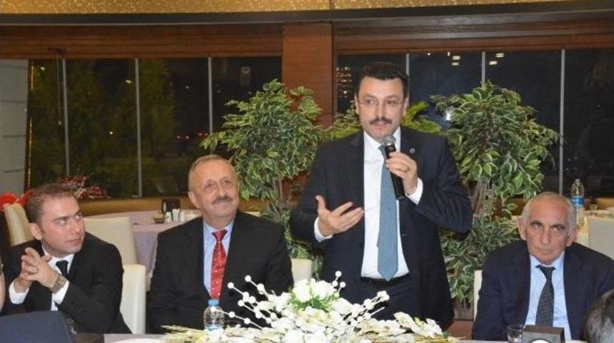 Başkan Gen&ccedil; Ortahisar Kent Konseyi &Uuml;yeleri İle Yemekte Buluştu