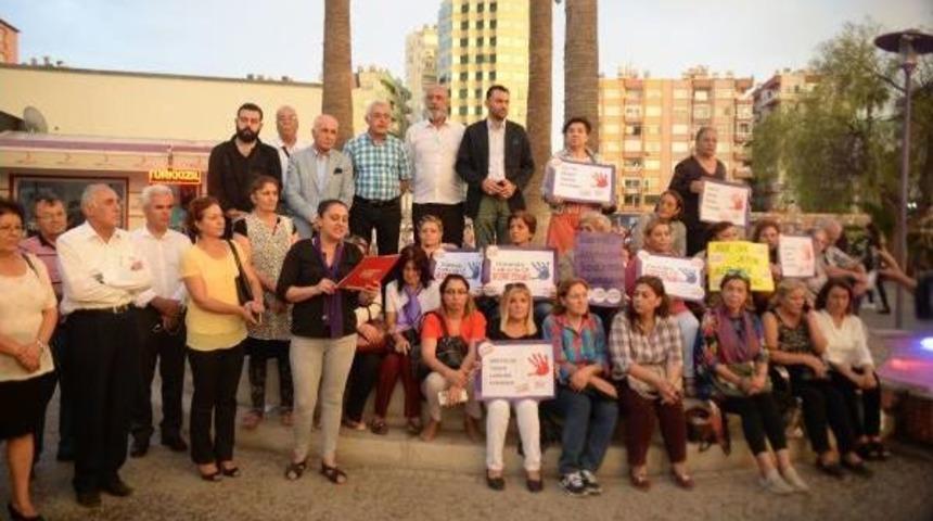 Chp'li Kadınlar M&uuml;ft&uuml;lere Nikah Kıyma Yetkisi Verilmesini Protesto Etti