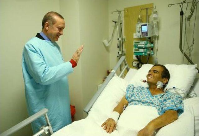 Fotoğraflar// Cumhurbaşkanı Erdoğan Naim Süleymanoğlu'nu Hastanede Ziyaret Etti