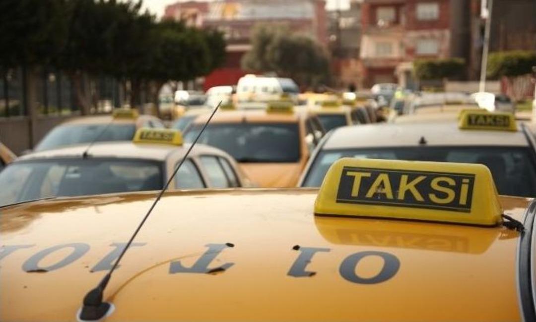 Ara&ccedil;ları Kurşunlanan Taksiciler Eylem Yaptı