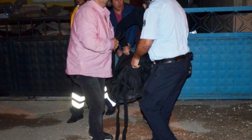 Karısını Baltayla &Ouml;ld&uuml;rd&uuml;