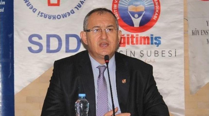 Mersin&rsquo;de &rsquo;uğur Mumcu, Demokrasi Ve Medya&rsquo; Konulu S&ouml;yleşi