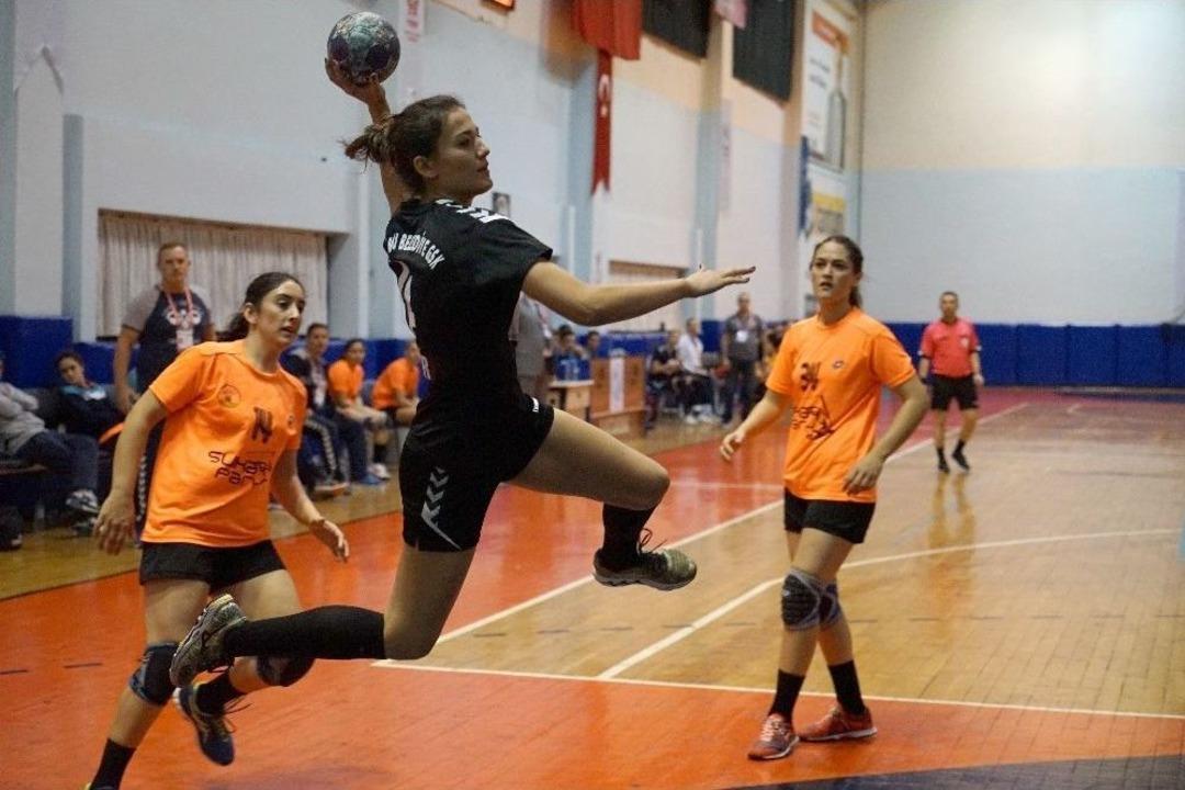 T&uuml;rkiye Kadınlar Hentbol S&uuml;per Lig: Kastamonu Bld.: 40 - Osmangazi Bld.: 32