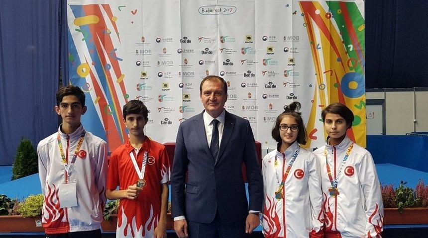Milli Taekwondocular Macaristan&rsquo;dan 4 Madalya İle D&ouml;nd&uuml;