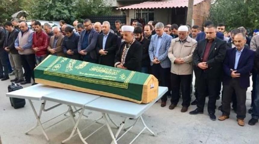 İki &Ccedil;ocuk Annesi Eşini Bı&ccedil;akla &Ouml;ld&uuml;rd&uuml;