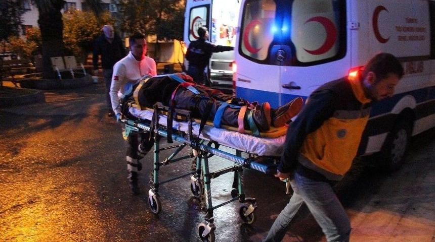 Hastaneye Giderken Hastanelik Oldular: 2 Yaralı