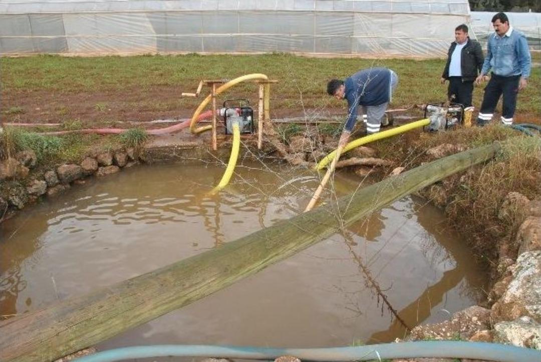 Yaşlı Adam Kendisini Kuyuya Atarak İntihar Etti