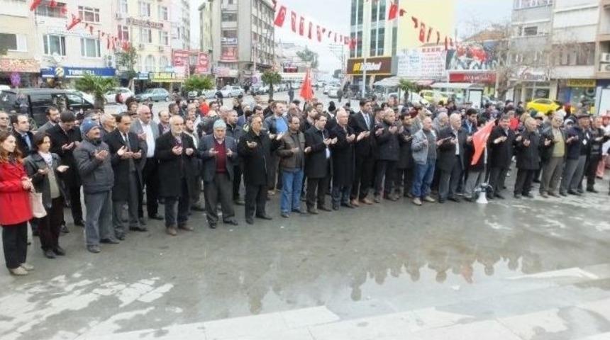 Burhaniye&rsquo;de Karikat&uuml;r Tepkisi