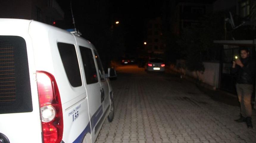 Duvarın Altında Kalan Polis Hayatını Kaybetti