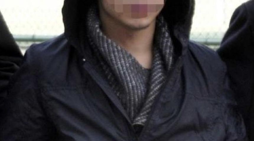 Kavgayı Ayırmak Isteyeni Bacağından Bı&ccedil;akladı