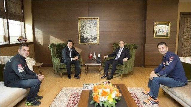 Bakan Çağatay Kılıç Motor Sporcularını Kabul Etti