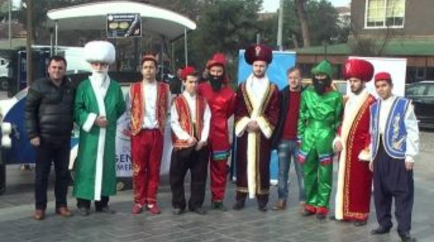 Mehter Marşı Ve &Ouml;zel Kıyafetlere İlgi