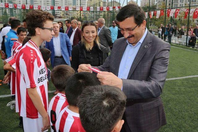 Gazozuna Ma&ccedil;ın Başlama Vuruşu Başkan Ak&rsquo;tan 2
