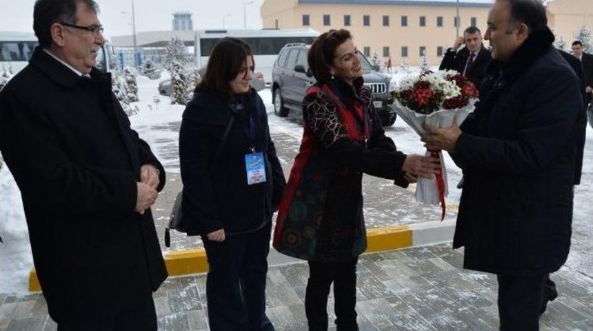 Eğitimde Aslolan En &Ouml;nemli Unsur, &Ouml;ğretmenlerdir
