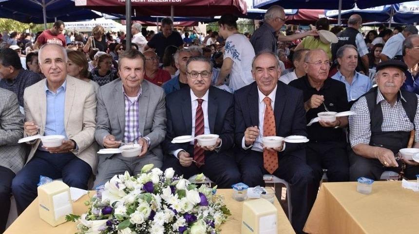 Vali Su, Mersin Cemevi’nde Aşure Etkinliğine Katıldı