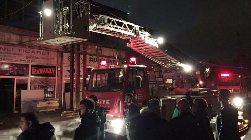 Sakarya’da Depo Yangını