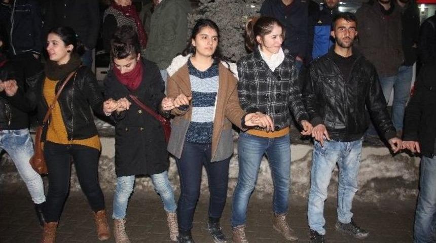 Hakkari&rsquo;de Kobani Kutlamaları