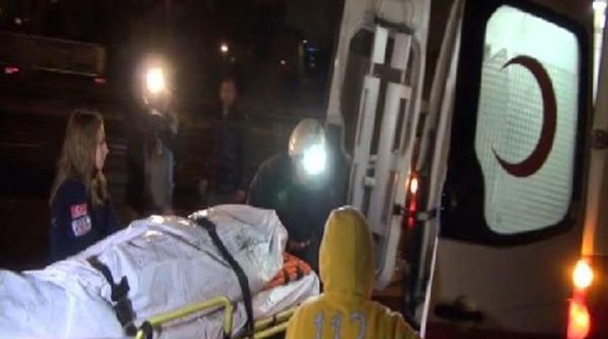 Bariyer Ok Gibi Saplandı: 1 &Ouml;l&uuml;, 3 Yaralı