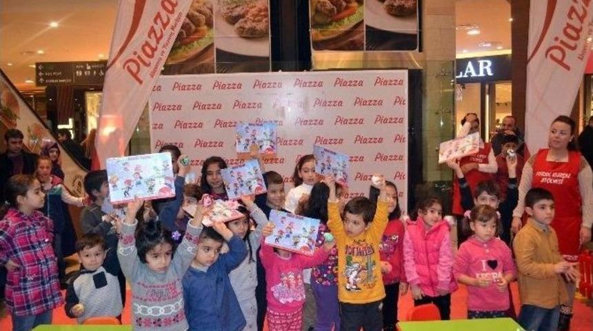 Okul Yok, Piazza&rsquo;da Eğlence &Ccedil;ok