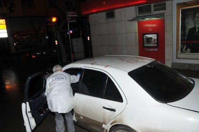 Eskişehir'de Otomobilin Çarptığı Yaralı Genç, 1 Kilometre Aracın Üzerinde Gitti