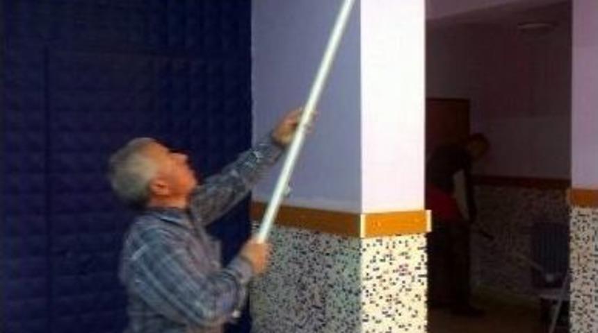 Okullar Tatile, Efeler Okullara Girdi