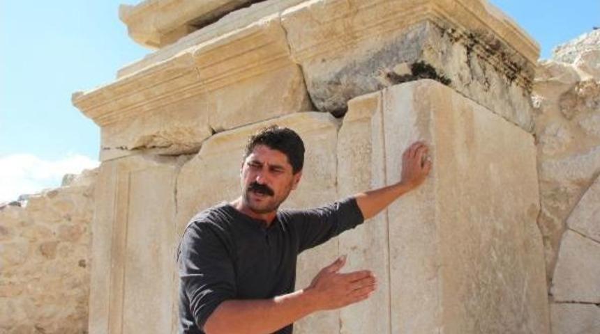 'antik D&ouml;nemde Mezarlar Kanunla Korunuyordu'