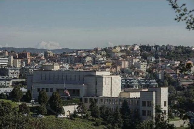 Fotoğraflar// Abd Konsolosluğu'na Gelenler Tatil Nedeniyle  Kapıdan Geri Dönüyor