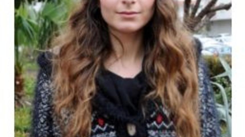 N&uuml;fus M&uuml;d&uuml;rl&uuml;ğ&uuml;ne Teslim Ettiği Kimliği Hayat Kadınından &Ccedil;ıktı