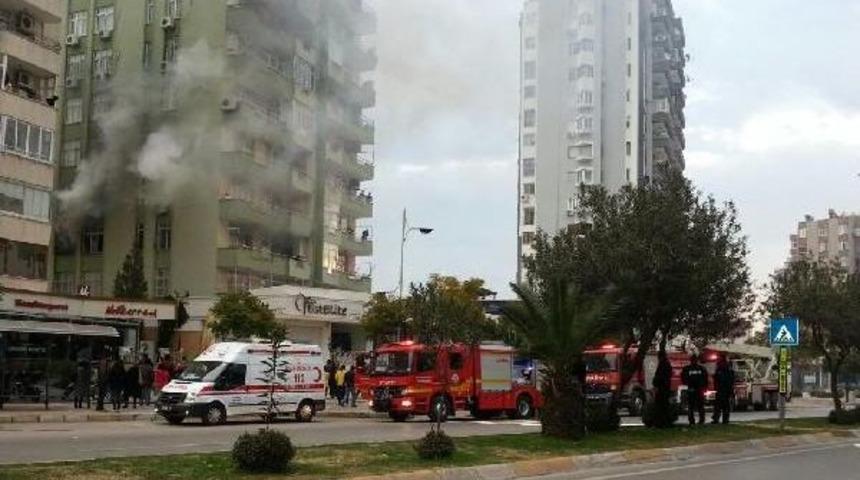 Yangında Fel&ccedil;li Hasta &Ouml;ld&uuml;, 3 Kardeşi Ve Annesi Kurtarıldı
