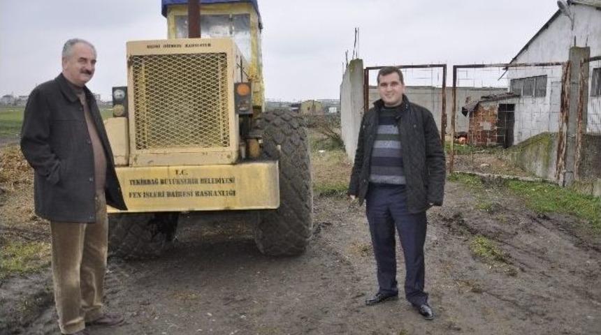 Chp Muratlı İl&ccedil;e Başkanı Gen&ccedil;t&uuml;rk, Belediye Parkı &Ccedil;alışmalarını Yerinde İzledi