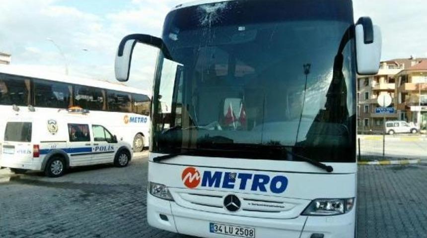 Park Halindeki Otob&uuml;ste Uyuyan Şof&ouml;r, &Ouml;l&uuml; Bulundu