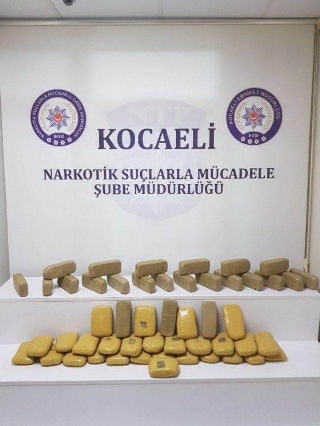 Jant Kapaklarının Arasından 240 Kilo Eroin Çıktı 1