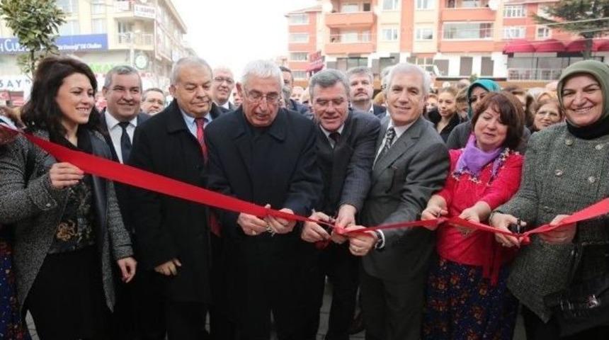 Nil&uuml;fer&rsquo;e Lezzetler Durağı