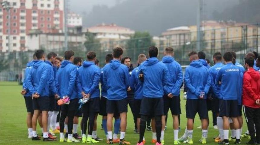 &Ccedil;aykur Rizespor&rsquo;Da İbrahim &Uuml;z&uuml;lmez D&ouml;nemi Başladı